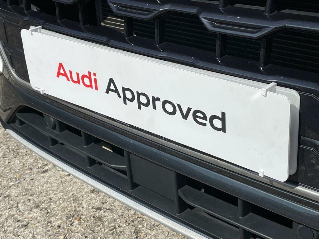Audi Q2 35 Tfsi Black Edition S Tronic White #51
