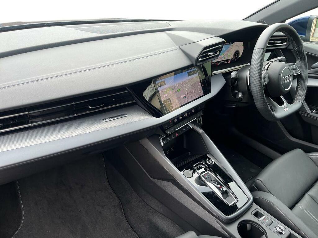 Audi A3 1.5 Tfsi 35 S Line Sportback S Tronic E Blue #2