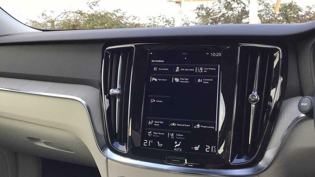 Volvo V60 Momentum, B3 Mild Hybrid Grey #21
