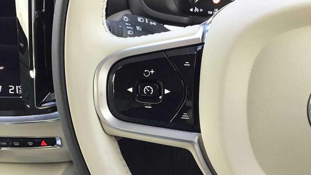 Volvo V60 Momentum, B3 Mild Hybrid Grey #11