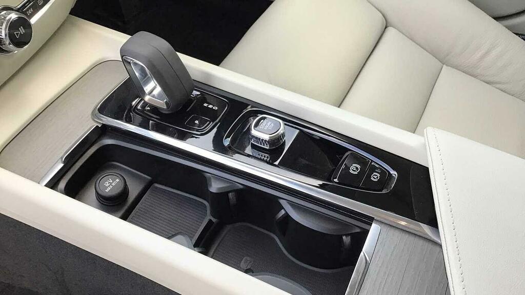 Volvo V60 Momentum, B3 Mild Hybrid Grey #33