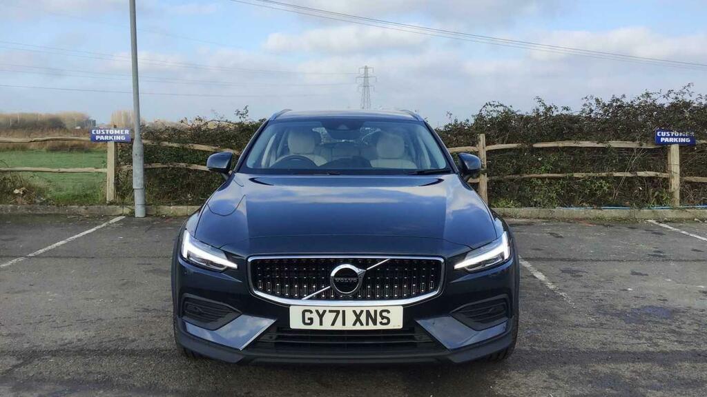 Volvo V60 Momentum, B3 Mild Hybrid Grey #42