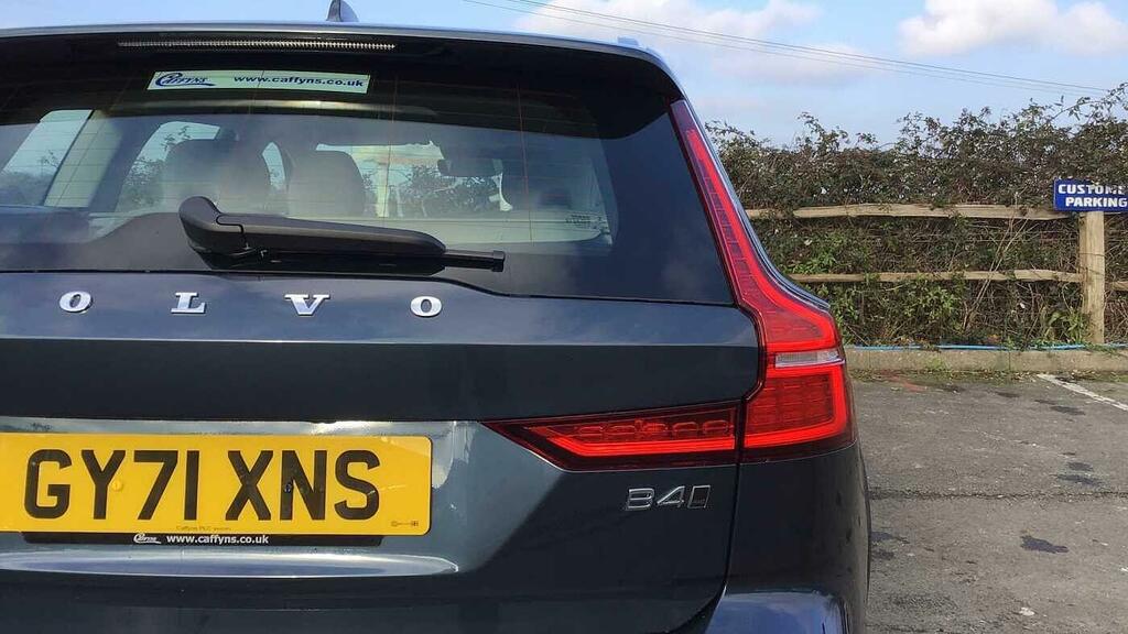 Volvo V60 Momentum, B3 Mild Hybrid Grey #27