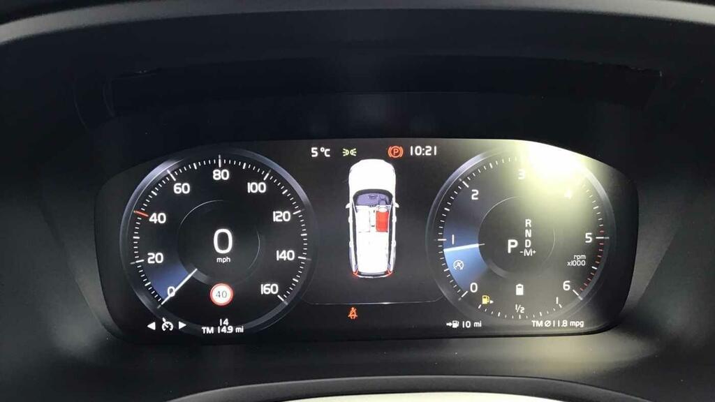 Volvo V60 Momentum, B3 Mild Hybrid Grey #68