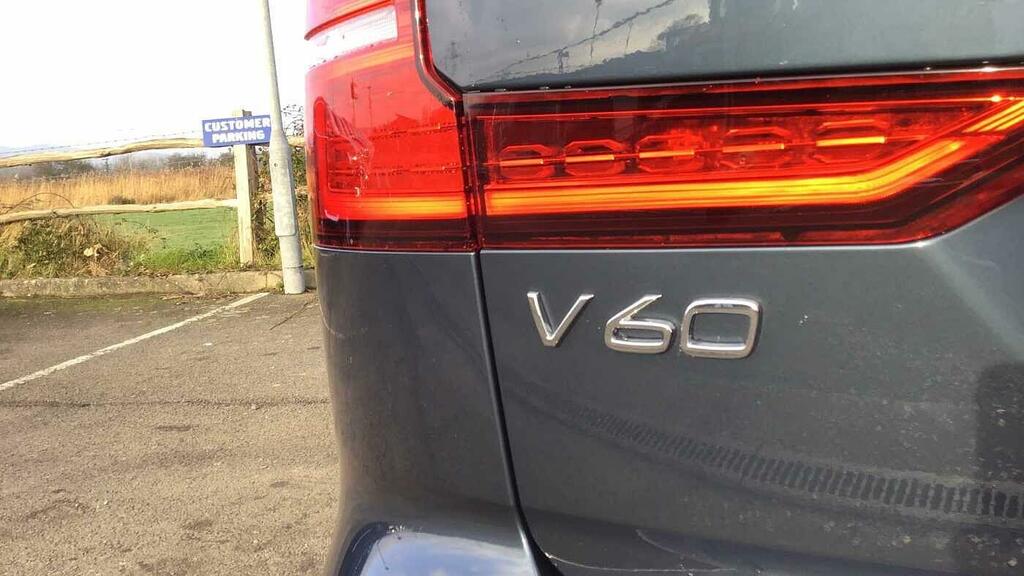 Volvo V60 Momentum, B3 Mild Hybrid Grey #28