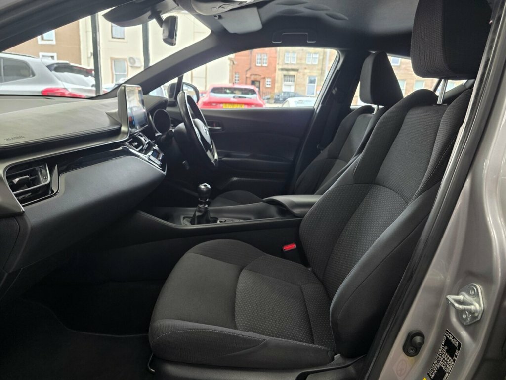 Toyota C-Hr Suv SK68FMJ Silver #4
