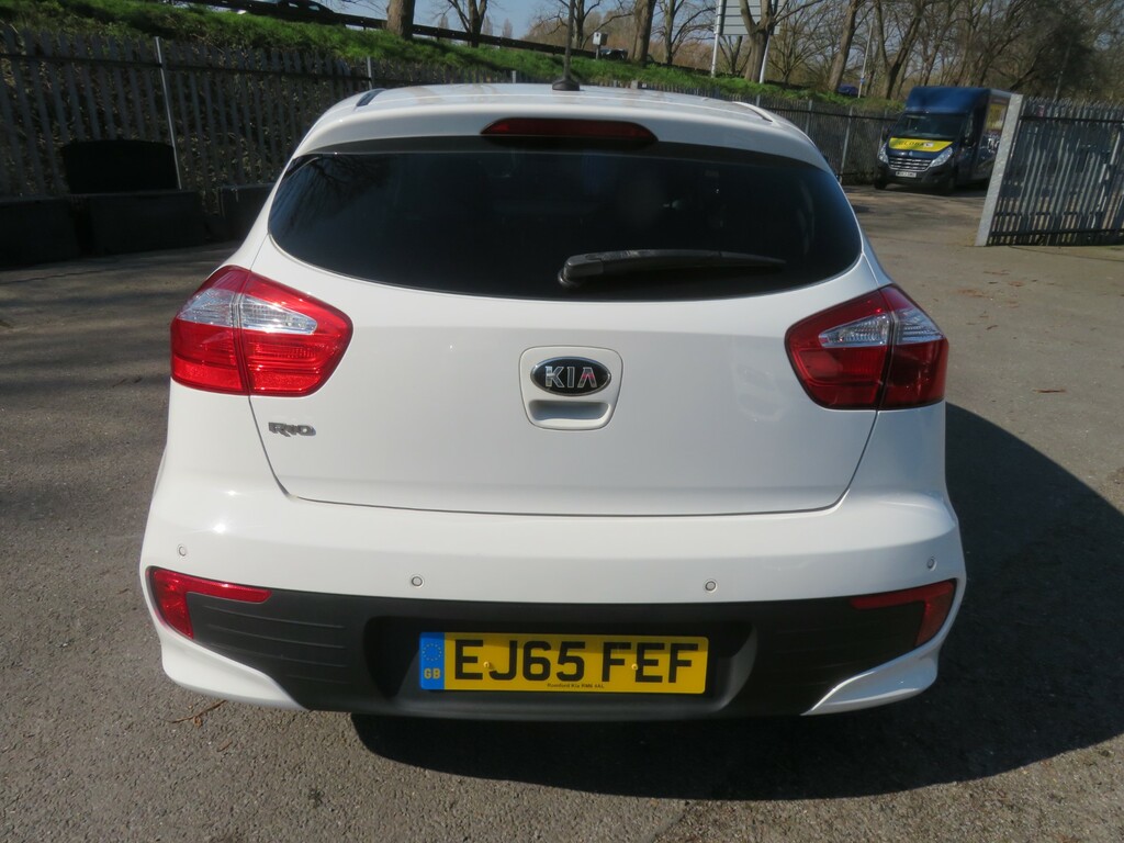 Kia RIO Sr7 White #5