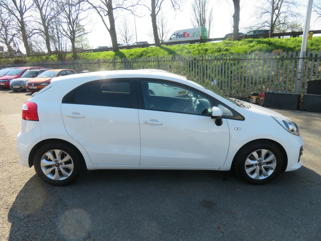 Kia RIO Sr7 White #3