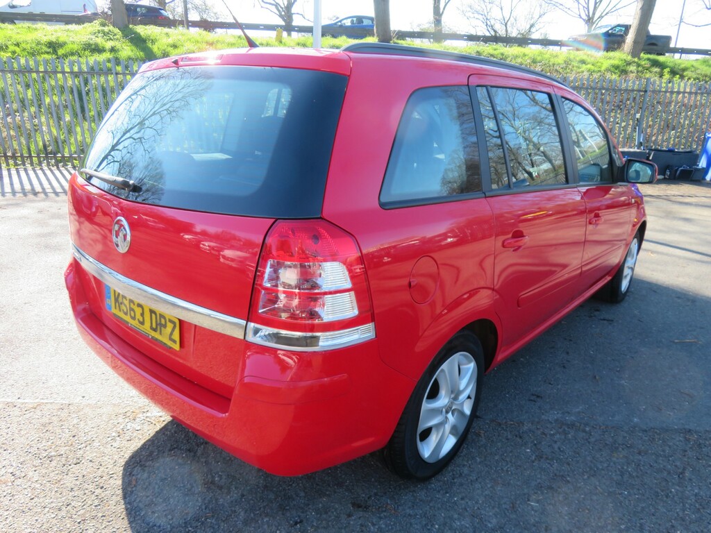 Vauxhall Zafira Exclusiv KS63DPZ Red #4