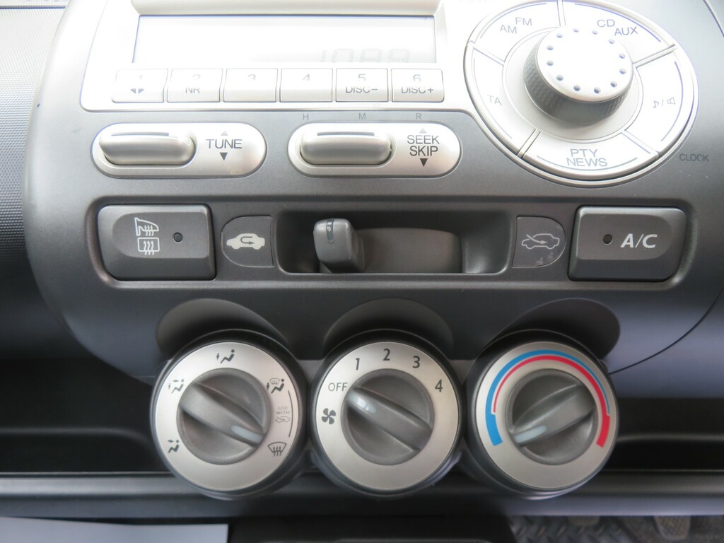 Honda Jazz Dsi Se Silver #18