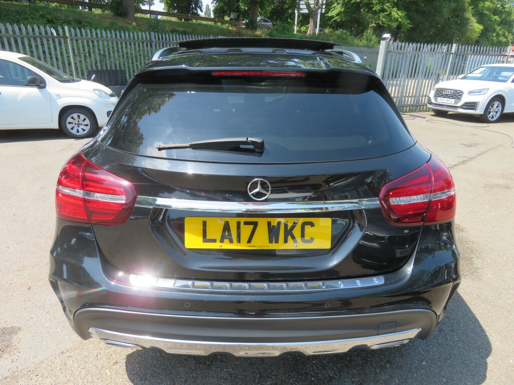 Mercedes-Benz 200 Gla D 4Matic Amg Line Premium Plus  #5