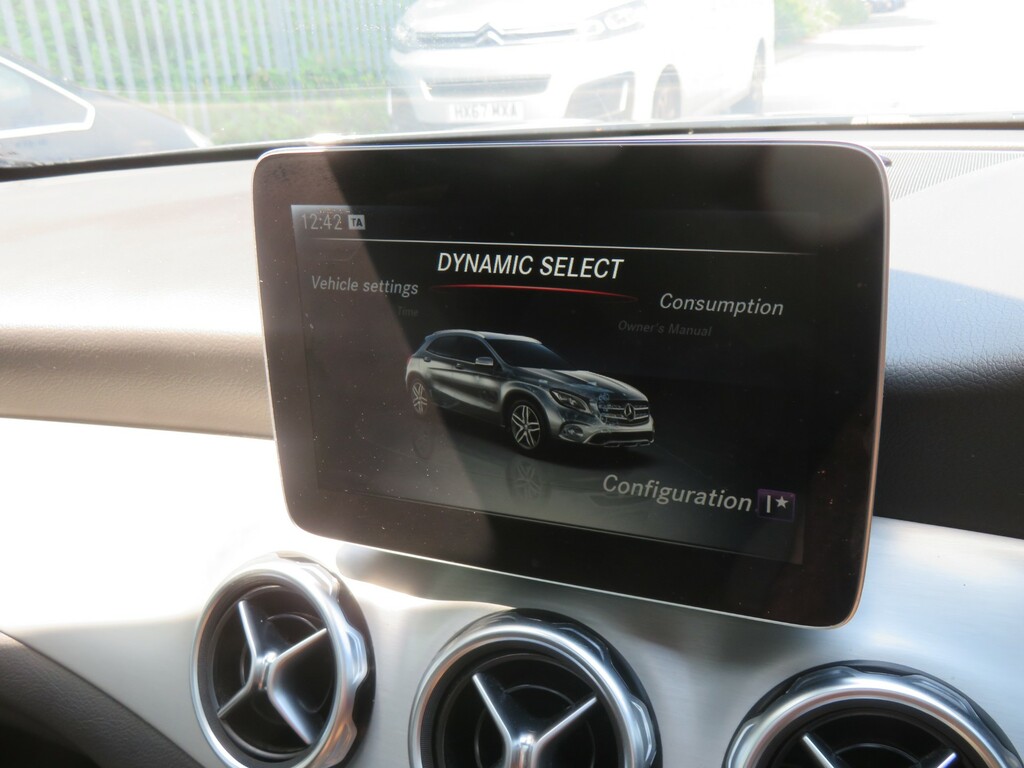 Mercedes-Benz 200 C 200 Se Executive Edition White #18