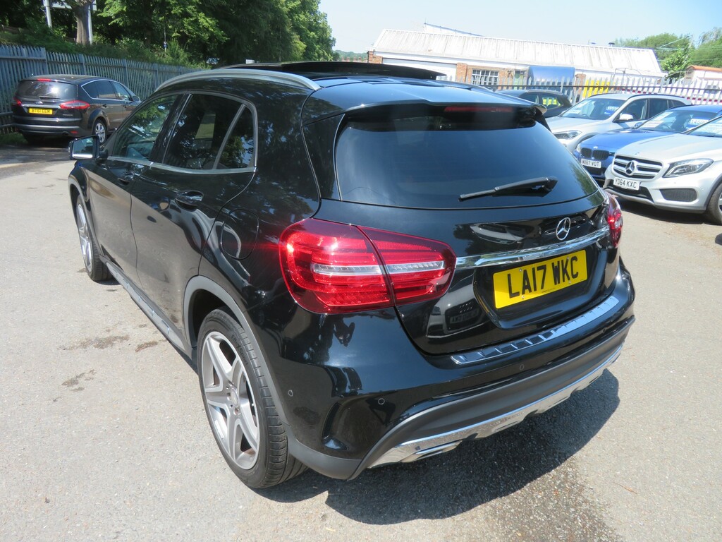 Mercedes-Benz 200 Gla D 4Matic Amg Line Premium Plus  #6