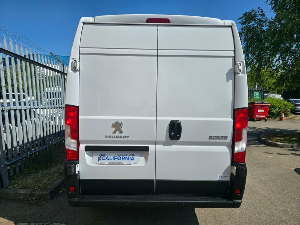 Peugeot Boxer 2.2L Professional Premium BT24UHN White #6