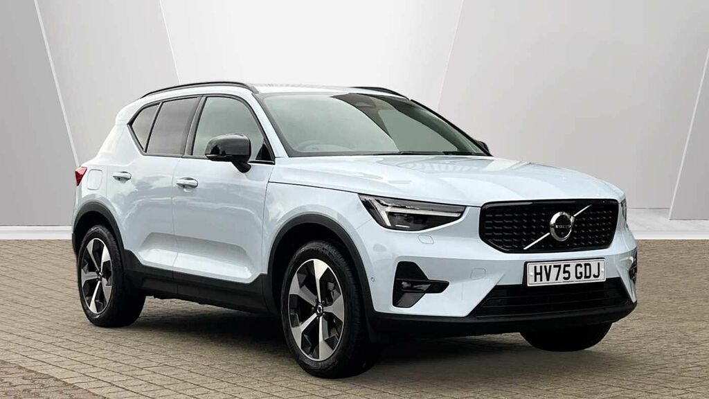 Volvo XC40 2.0 Plus, B3 Mild Hybrid, Dark Pro Varian 