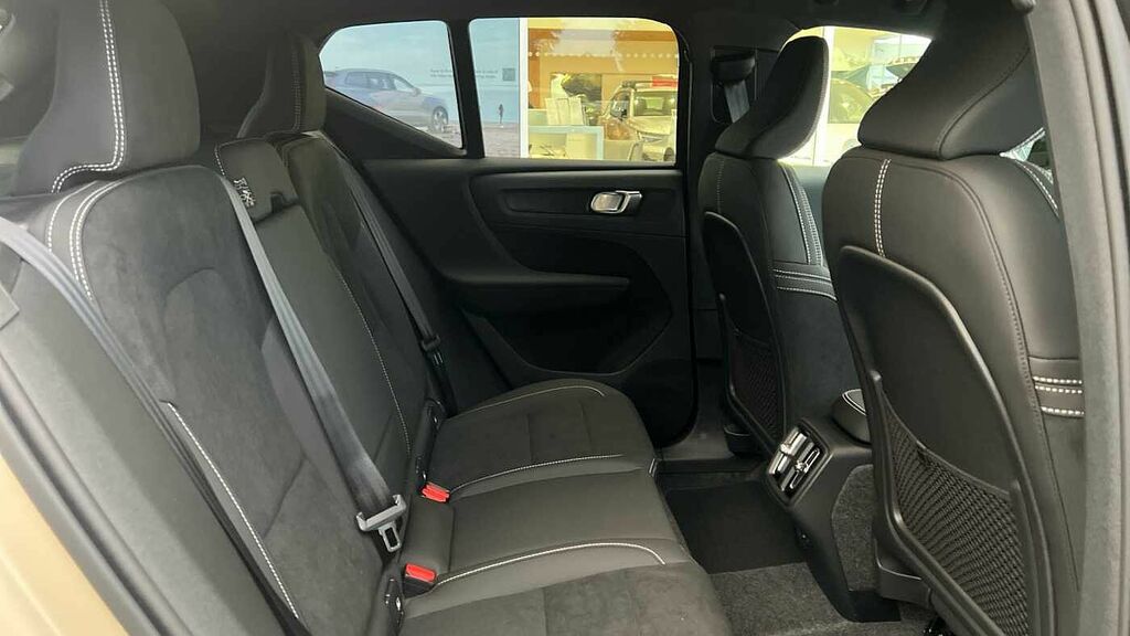 Volvo XC40 2.0 Plus, B4 Mild Hybrid, Dark Pilot Assi HV75GNZ #6