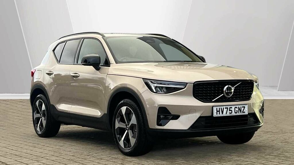 Volvo XC40 2.0 Plus, B4 Mild Hybrid, Dark Pilot Assi 