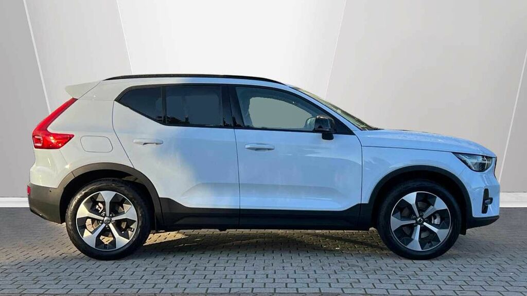 Volvo XC40 2.0 Plus, B3 Mild Hybrid, Dark Leather, 3 HV75GDE #3