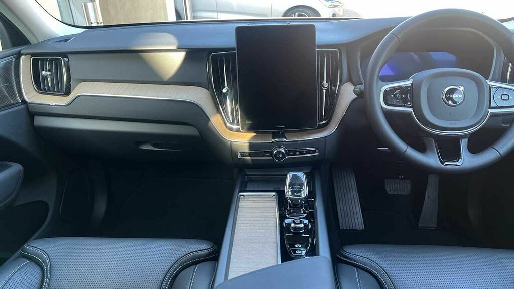 Volvo XC60 2.0 Plus Pro, B5 Awd Mild Hybrid, Dark Ve WF75CKX #5