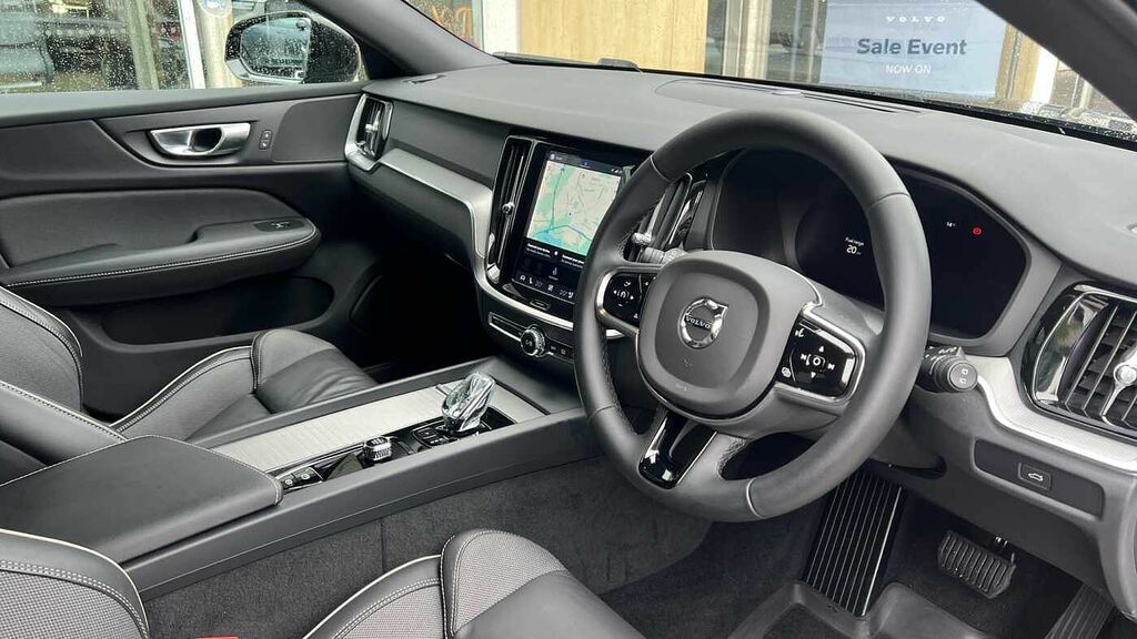Volvo V60 2.0 Plus, B3 Mild Hybrid, Dark Tinted Rea #4