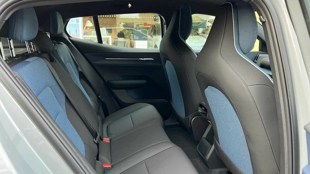 Volvo EX30 Core, Single Motor, Blis, Google Assista  #6