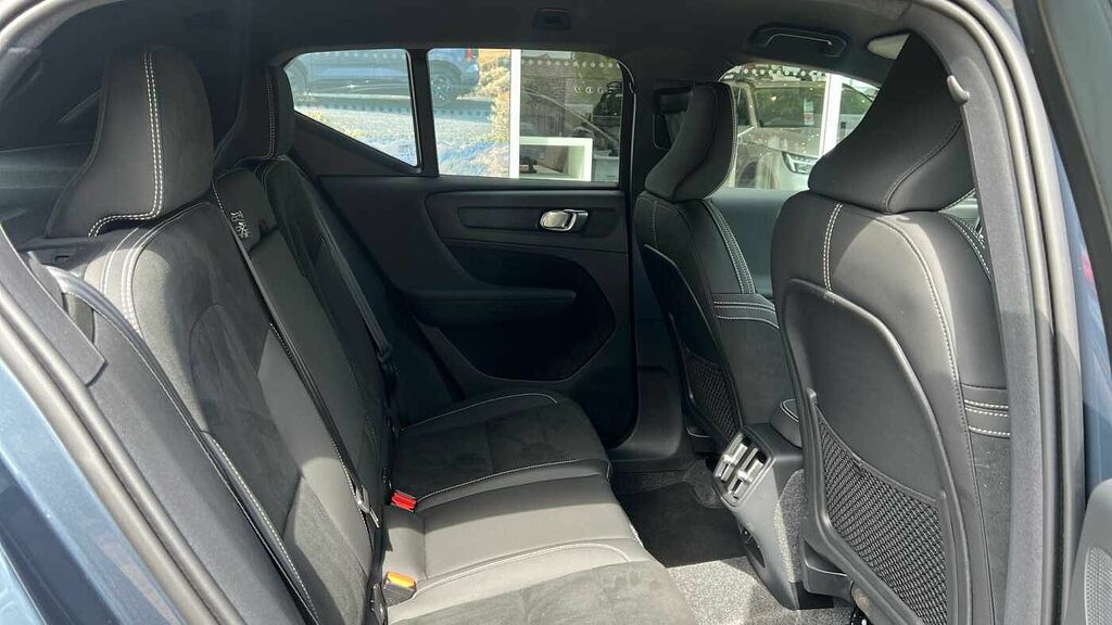 Volvo XC40 2.0 Plus, B4 Mild Hybrid, Dark Camera, Pi OY75VHG #6