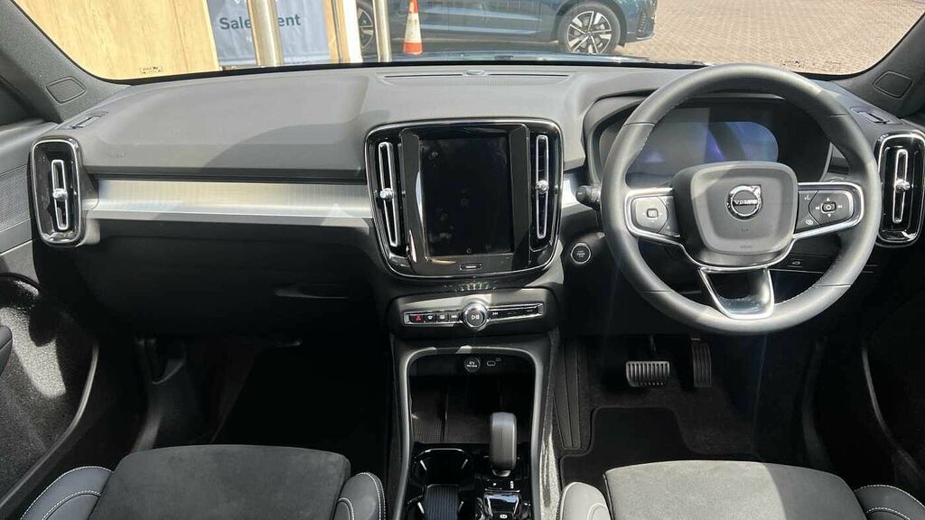 Volvo XC40 2.0 Plus, B4 Mild Hybrid, Dark Camera, Pi OY75VHG #5