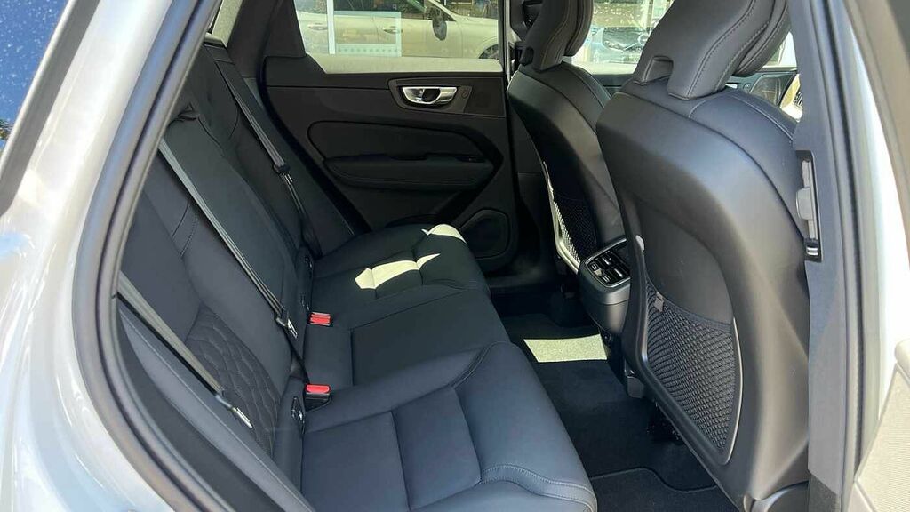Volvo XC60 2.0 Plus, B5 Awd Mild Hybrid, Dark Camera WJ75XWP  #6