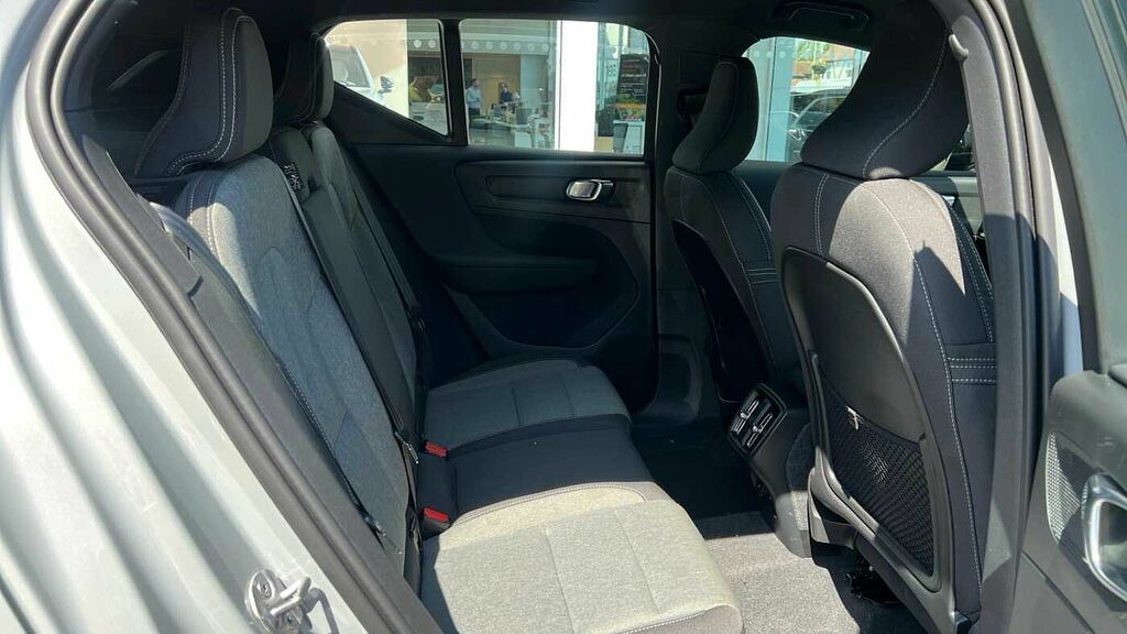 Volvo XC40 2.0 Plus, B3 Mild Hybrid, Dark #6