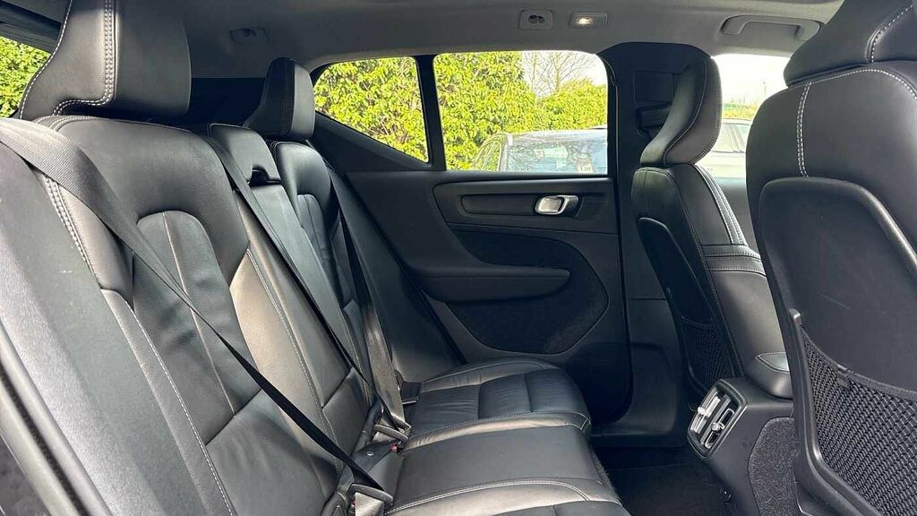 Volvo XC40 2.0 Ultimate, B4 Mild Hybrid, Dark Sunroo  #6