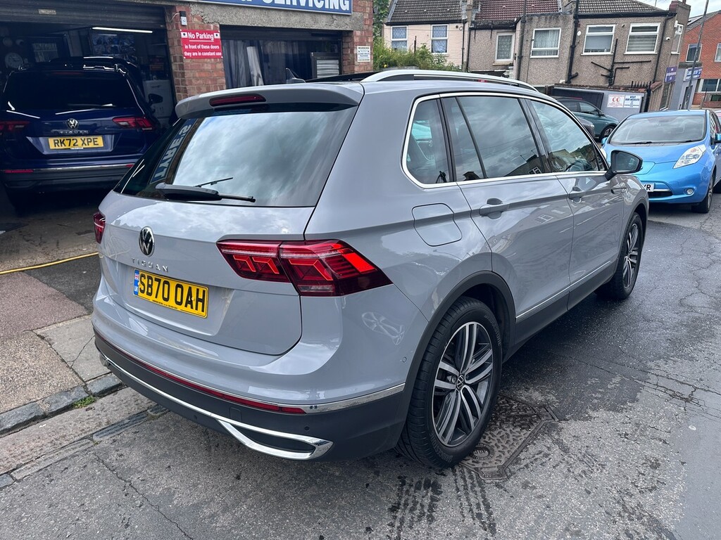 Volkswagen Tiguan 1.5 Tsi Elegance Dsg Euro 6 Silver #3