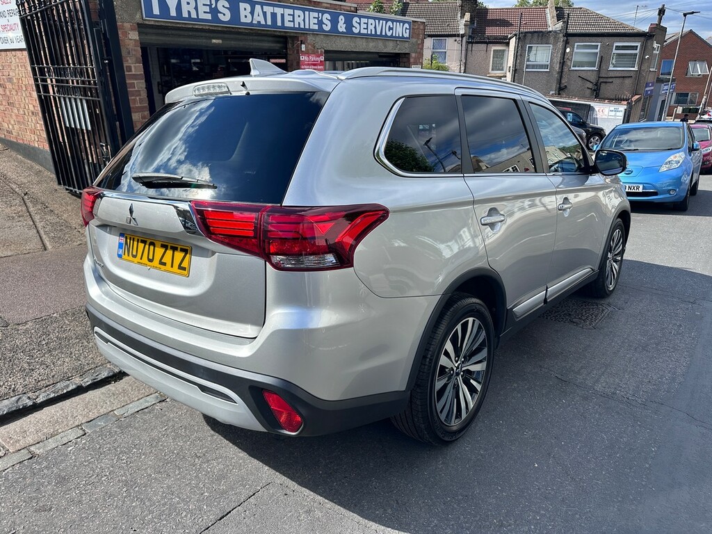 Mitsubishi Outlander 2.0 Mivec Exceed Cvt 4Wd Euro 6 Silver #3