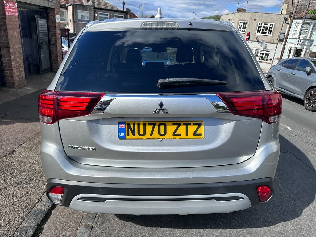 Mitsubishi Outlander 2.0 Mivec Exceed Cvt 4Wd Euro 6 Silver #4