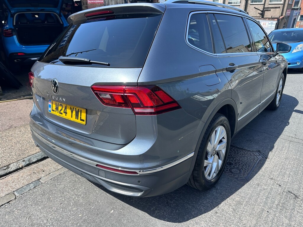 Volkswagen Tiguan Allspace 1.5 Tsi Life Dsg Euro 6 Silver #3