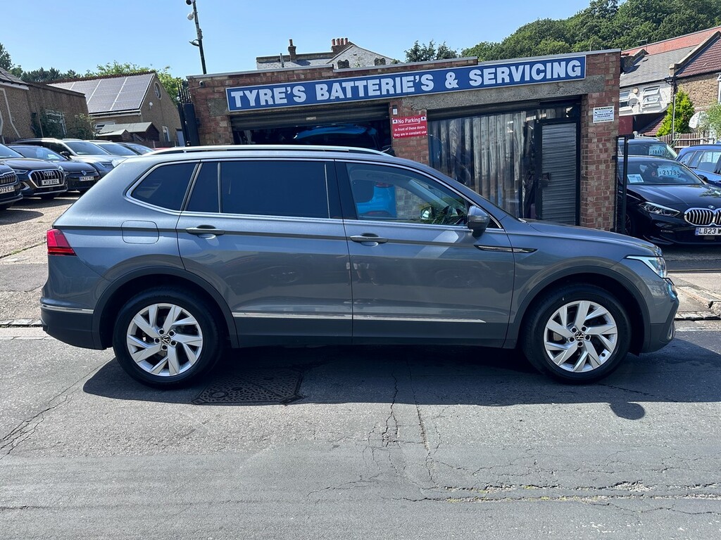 Volkswagen Tiguan Allspace 1.5 Tsi Life Dsg Euro 6 Silver #2