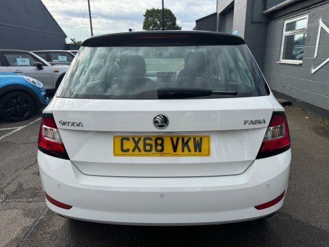 Skoda Fabia Colour Edition Mpi CX68VKW White #4