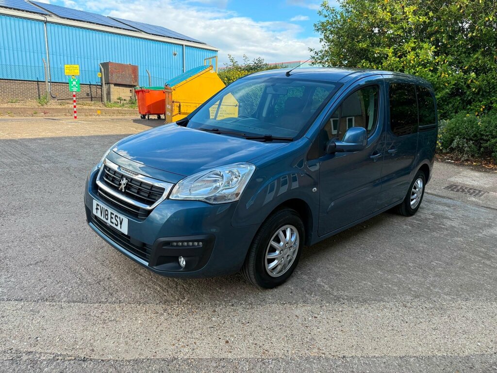 Peugeot Partner Tepee 1.2 Puretech Active Euro 6 Ss Blue #2