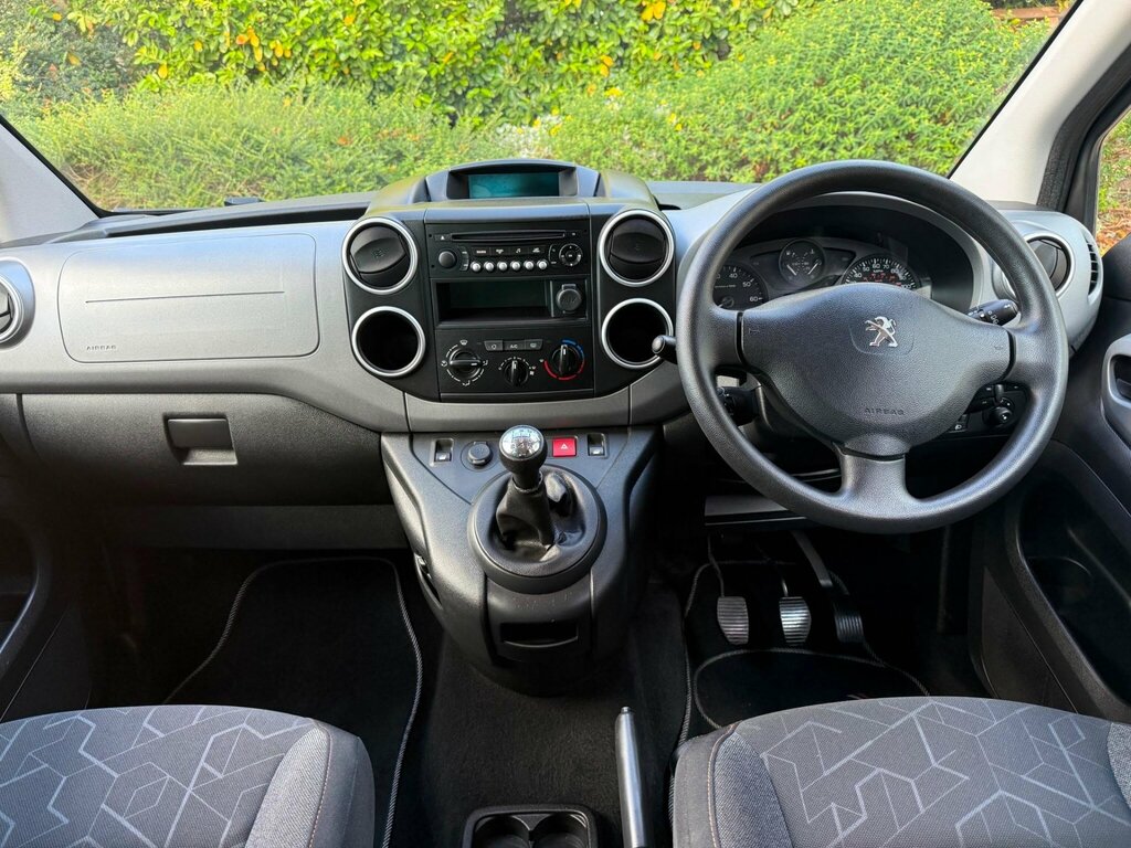 Peugeot Partner Tepee 1.2 Puretech Active Euro 6 Ss Blue #3
