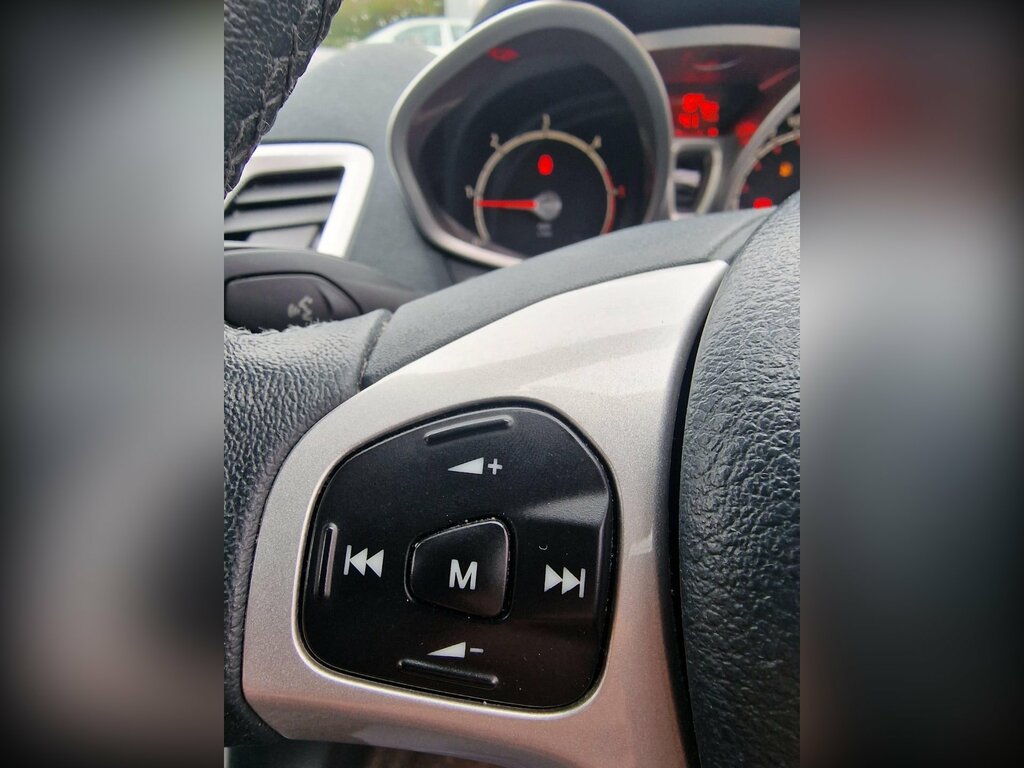 Ford Fiesta 1.4 Edge White #14