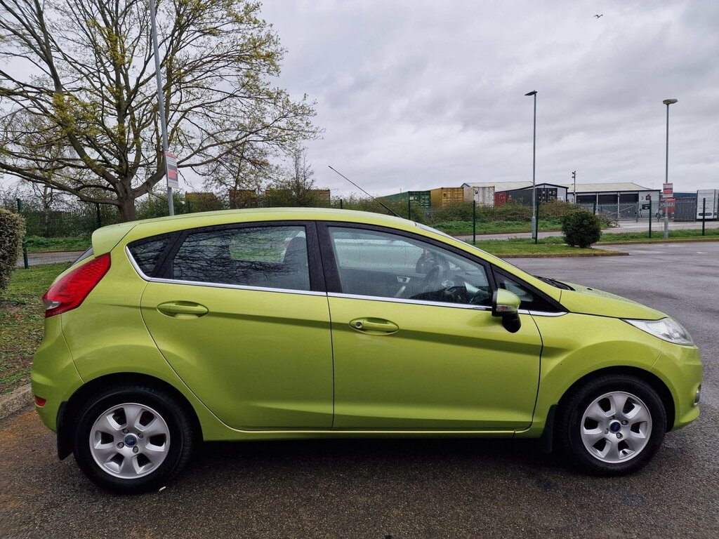 Ford Fiesta 1.4 Edge White #6