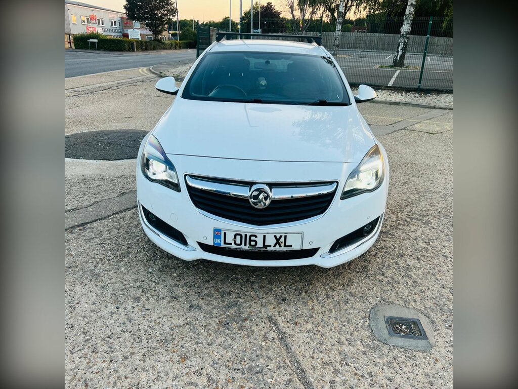 Vauxhall Insignia 2.0 Cdti Sri VX Line Nav Sports Tourer Euro 6 Ss White #2