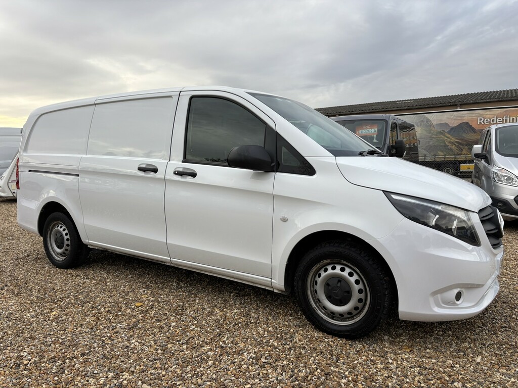 Mercedes-Benz Vito Panel Van 1.7 110 Cdi Progressive 202121 YK21KKR White #2