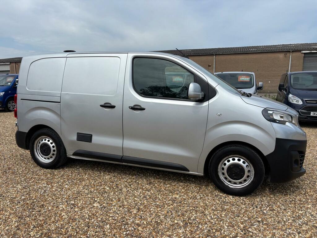 Peugeot Expert Panel Van 1.6 Bluehdi 1000 Professional 201717 Silver #2
