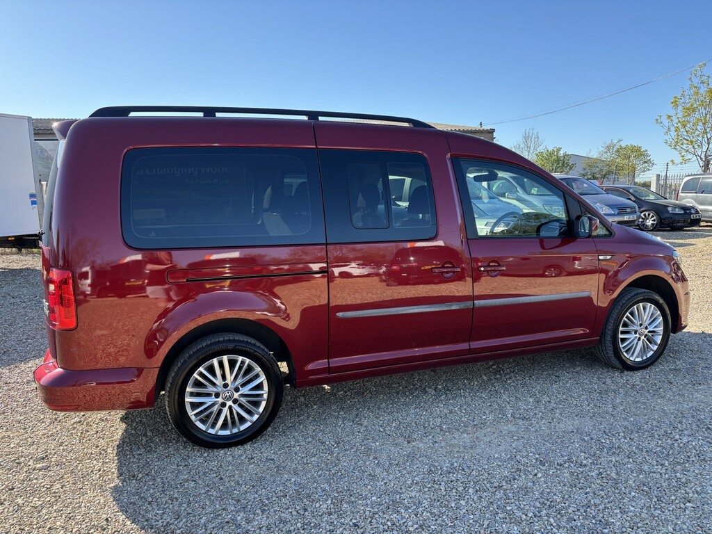 Volkswagen Caddy Maxi Life Mpv Wav Wheelchair Accessible Vehicle 2.0 Tdi 201 Red #2