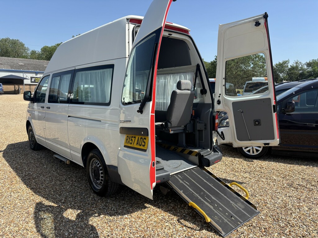 Volkswagen Transporter Mpv Black #7