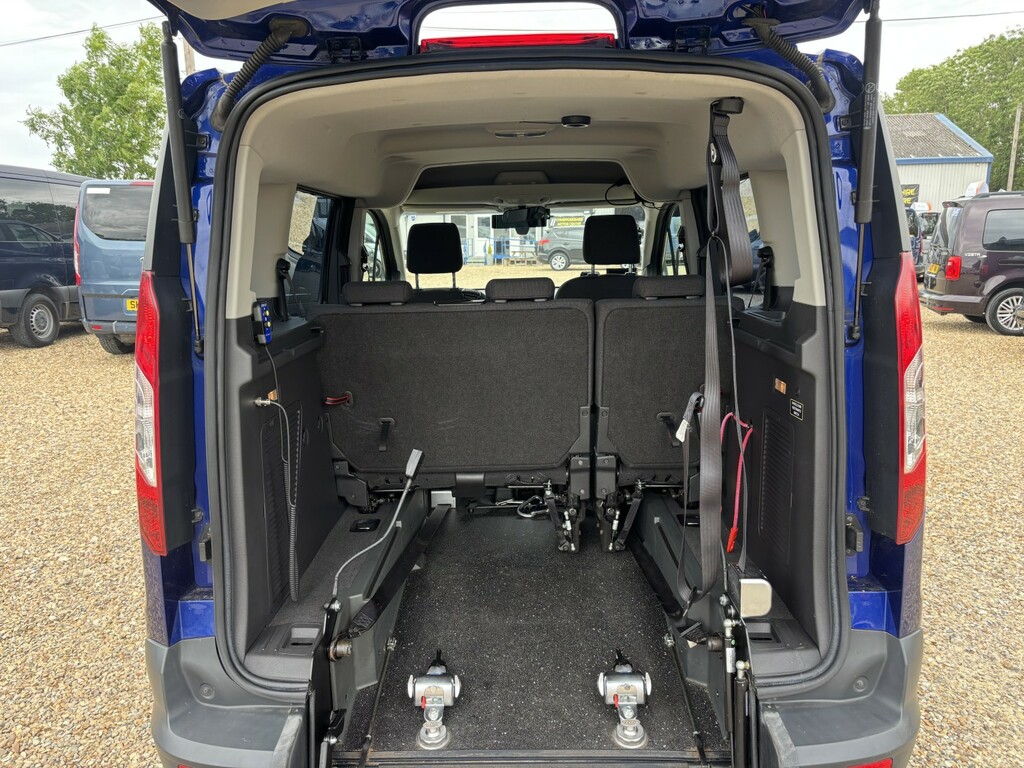 Ford Tourneo Connect 1.5 Tdci Titanium Mpv Eur Blue #9