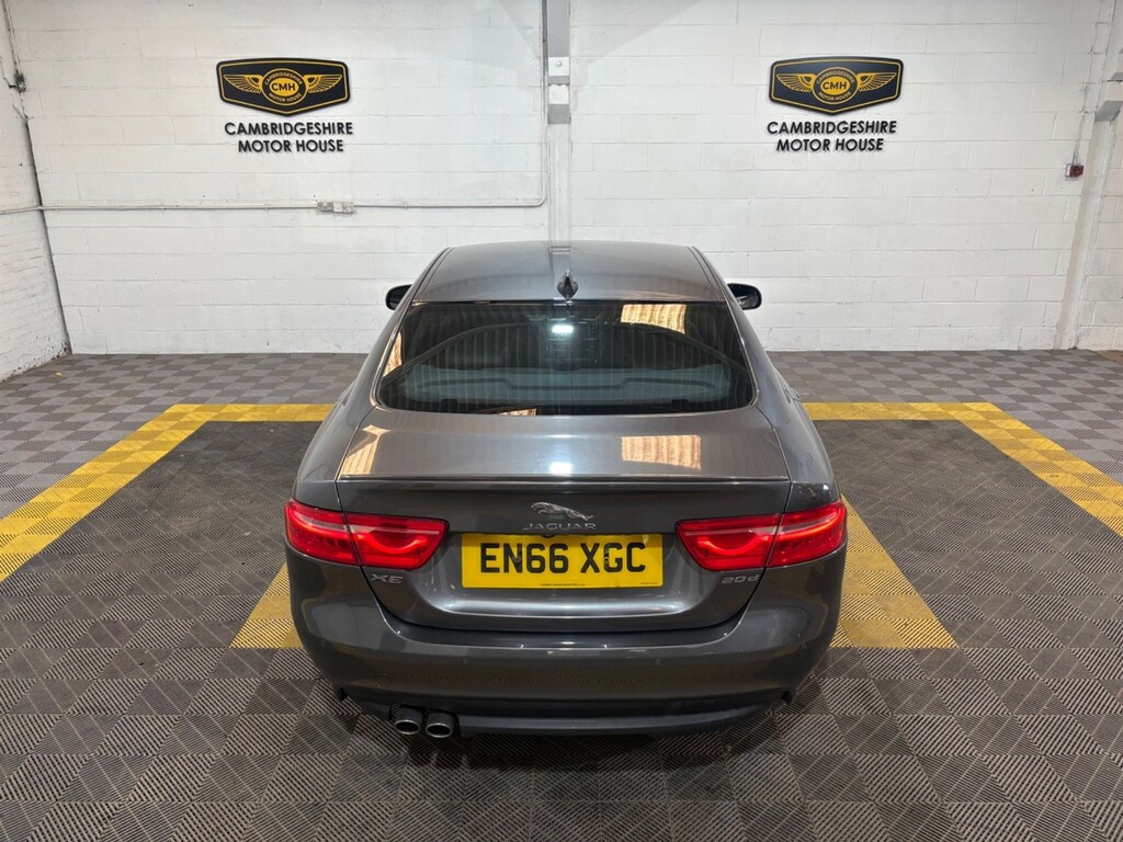 Jaguar XE D R-sport Red #63
