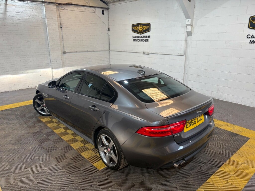 Jaguar XE D R-sport Red #10