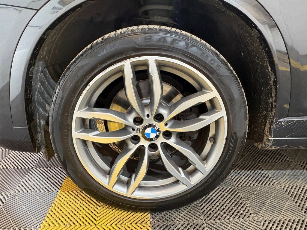BMW X4 X4 M40d Black #18