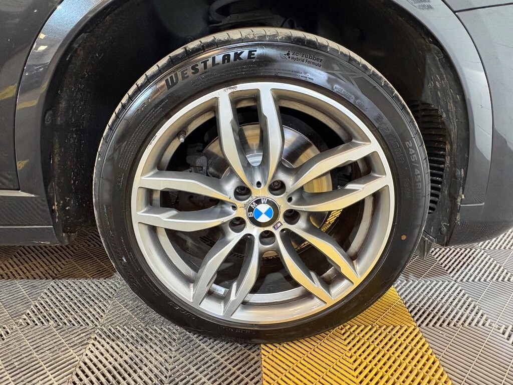 BMW X4 X4 M40d Black #36